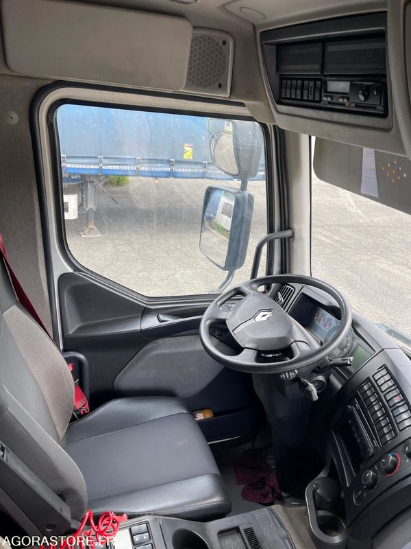 RENAULT TRACTEUR D380 - Tracteur routier: photos 4 RENAULT TRACTEUR D380 - Tracteur routier: photos 4