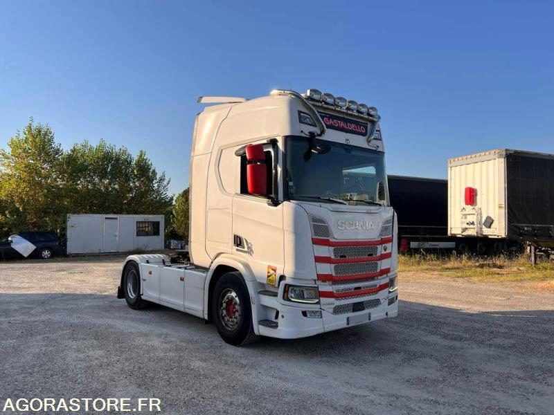 SCANIA R500 - 2017 - 995 000 KM - Tracteur routier: photos 1 SCANIA R500 - 2017 - 995 000 KM - Tracteur routier: photos 1