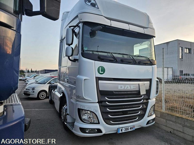 TRACTEUR DAF XF 510 XL - 2016 - 447120km - Tracteur routier: photos 1 TRACTEUR DAF XF 510 XL - 2016 - 447120km - Tracteur routier: photos 1
