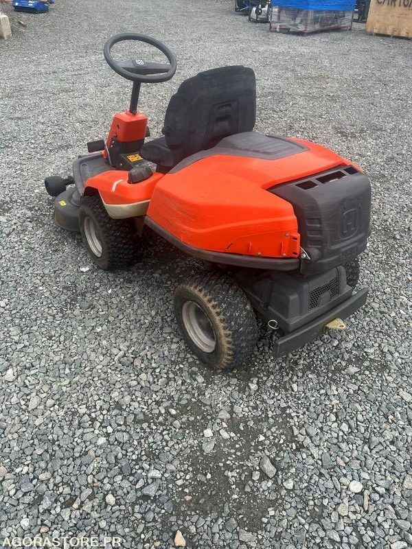 Tracteur tondeuse Husqvarna RIDER R214TC - Motofaucheuse: photos 3 Tracteur tondeuse Husqvarna RIDER R214TC - Motofaucheuse: photos 3