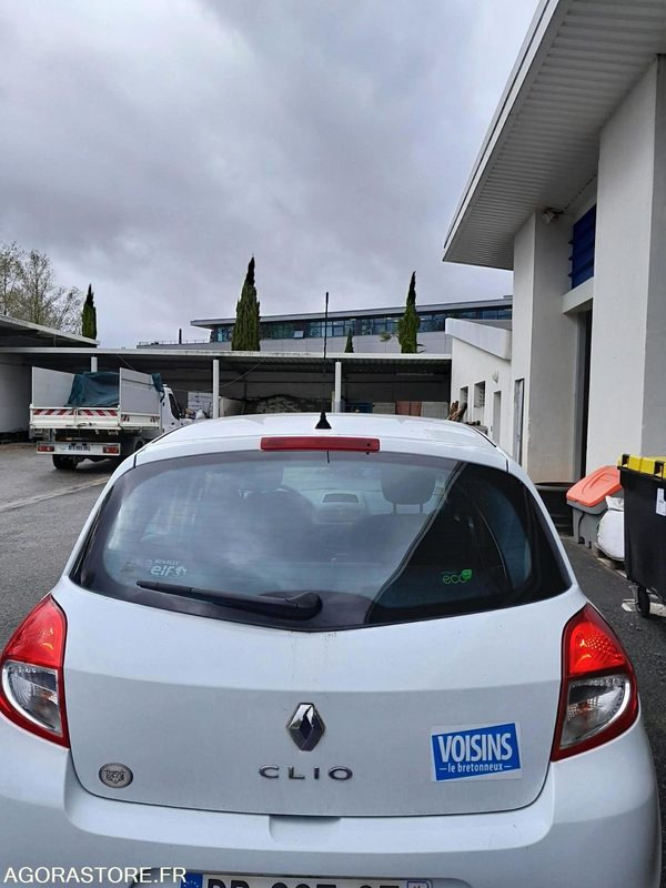 Très belle Renault Clio essence/GPL - Voiture: photos 2 Très belle Renault Clio essence/GPL - Voiture: photos 2