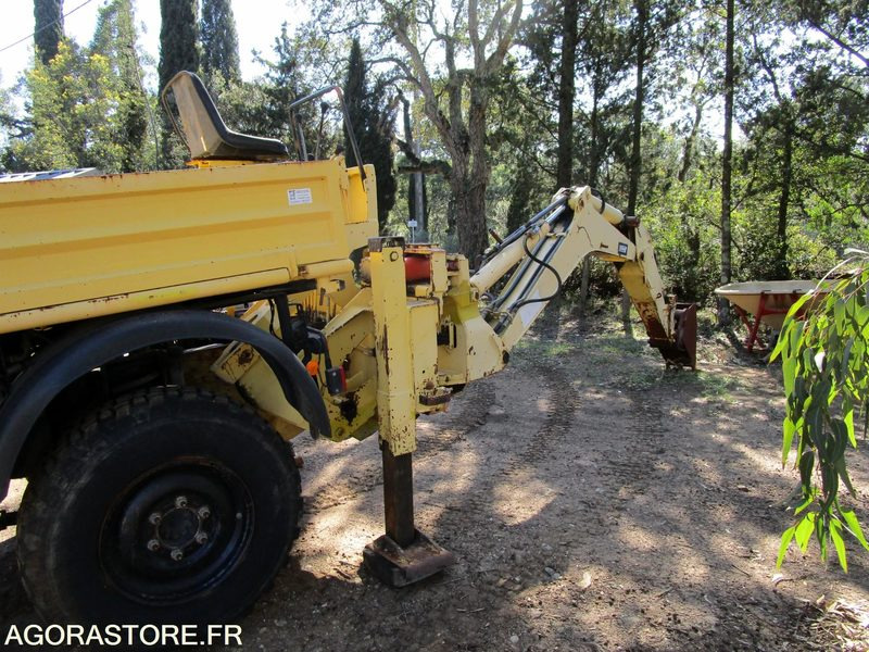Unimog U140 - 1994 - 115 000km - TRES BON ETAT - Tractopelle: photos 4 Unimog U140 - 1994 - 115 000km - TRES BON ETAT - Tractopelle: photos 4
