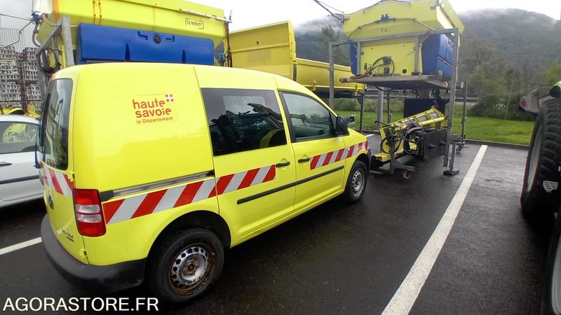 VOLKSWAGEN CADDY 4X4 2.0 TDI110 (FV0312) - Fourgonnette: photos 4 VOLKSWAGEN CADDY 4X4 2.0 TDI110 (FV0312) - Fourgonnette: photos 4
