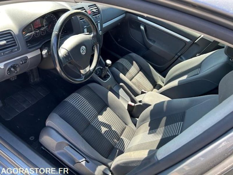 VOLKSWAGEN GOLF - 2008 / 211200 KM - Voiture: photos 5 VOLKSWAGEN GOLF - 2008 / 211200 KM - Voiture: photos 5