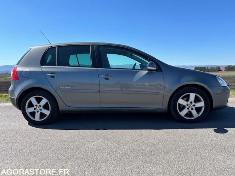 VOLKSWAGEN GOLF - 2008 / 211200 KM - Voiture: photos 4 VOLKSWAGEN GOLF - 2008 / 211200 KM - Voiture: photos 4