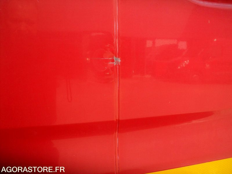 VTU RENAULT MASTER 90 DCI n° 584 AEH 35 - Fourgonnette: photos 5 VTU RENAULT MASTER 90 DCI n° 584 AEH 35 - Fourgonnette: photos 5