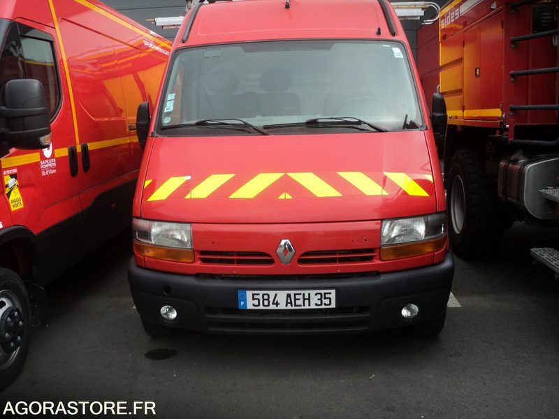VTU RENAULT MASTER 90 DCI n° 584 AEH 35 - Fourgonnette: photos 1 VTU RENAULT MASTER 90 DCI n° 584 AEH 35 - Fourgonnette: photos 1