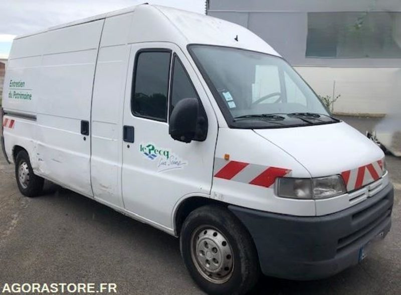 Véhicule PEUGEOT BOXER 2001 NON ROULANT EN L'ETAT - Fourgonnette: photos 4 Véhicule PEUGEOT BOXER 2001 NON ROULANT EN L'ETAT - Fourgonnette: photos 4