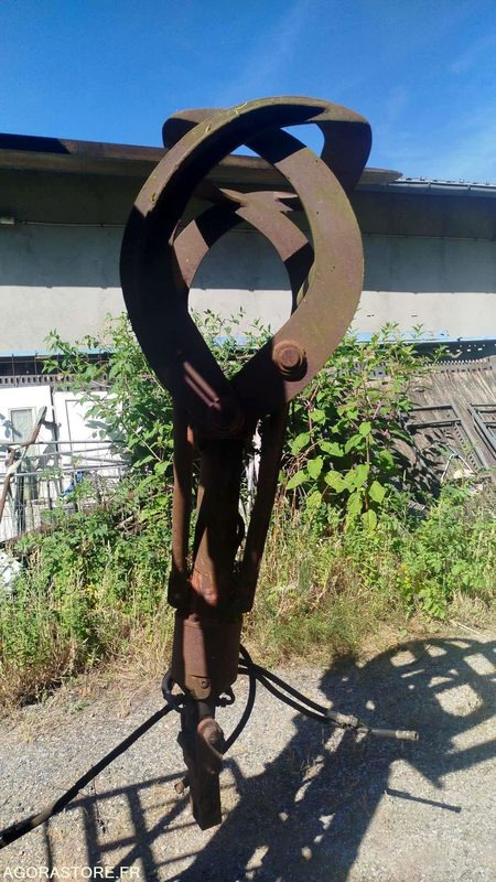 PINCE A GRUMES - Véhicule de voirie/ Spécial: photos 1 PINCE A GRUMES - Véhicule de voirie/ Spécial: photos 1