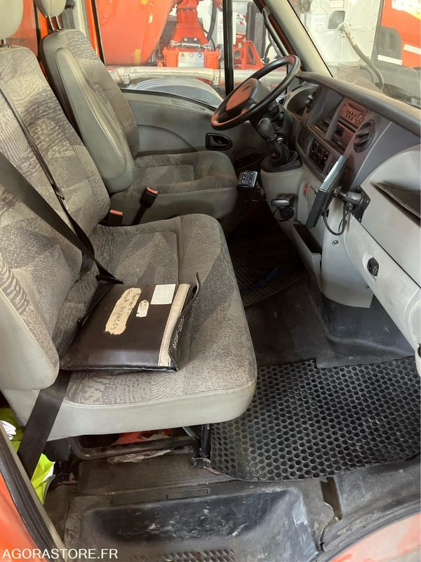 Renault Master - 2005 - 43161kms (P2001716) - Véhicule utilitaire: photos 5 Renault Master - 2005 - 43161kms (P2001716) - Véhicule utilitaire: photos 5