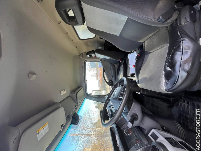 Renault trucks RENAULT D CAISSE 20M3 3.0L 177 CV BVA 7T500 - Véhicule utilitaire: photos 4 Renault trucks RENAULT D CAISSE 20M3 3.0L 177 CV BVA 7T500 - Véhicule utilitaire: photos 4