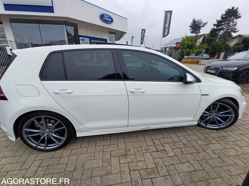 Vw Golf 7 R - 2014 - 145 000km - Voiture: photos 5 Vw Golf 7 R - 2014 - 145 000km - Voiture: photos 5