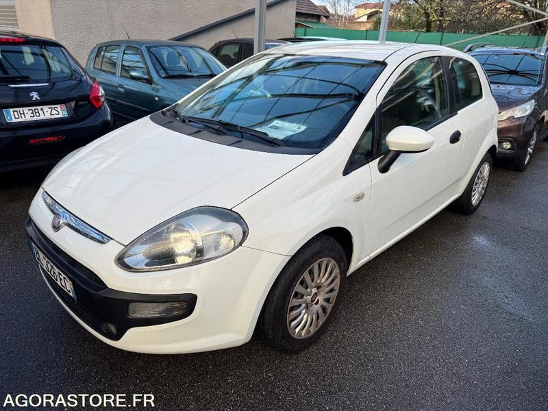 Fiat punto evp gpl - Voiture: photos 1 Fiat punto evp gpl - Voiture: photos 1
