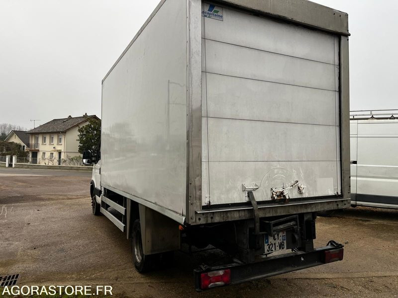 Iveco 35c13 frigorifique 185000km 2013 - Véhicule utilitaire frigorifique: photos 3 Iveco 35c13 frigorifique 185000km 2013 - Véhicule utilitaire frigorifique: photos 3