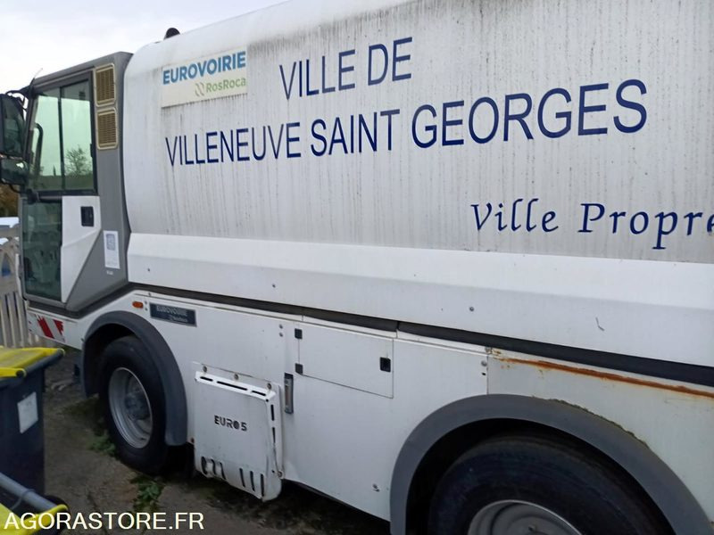 Laveuse de voirie eurovoirie citylave 5000 - Balayeuse de voirie: photos 2 Laveuse de voirie eurovoirie citylave 5000 - Balayeuse de voirie: photos 2