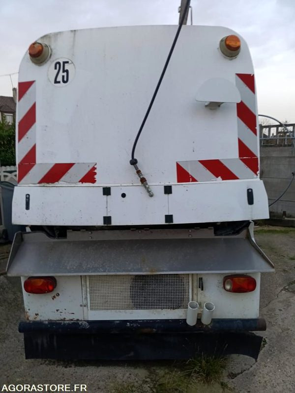 Laveuse de voirie eurovoirie citylave 5000 - Balayeuse de voirie: photos 3 Laveuse de voirie eurovoirie citylave 5000 - Balayeuse de voirie: photos 3