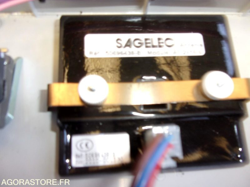Lot de 2 télécommandes état neuf - Matériel de chantier: photos 5 Lot de 2 télécommandes état neuf - Matériel de chantier: photos 5