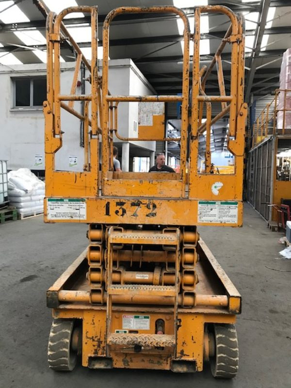 Ne pas mettre en vente NACELLE - GENIE - GS2646 - 1999 - 1065 HEURES - Nacelle: photos 3 Ne pas mettre en vente NACELLE - GENIE - GS2646 - 1999 - 1065 HEURES - Nacelle: photos 3