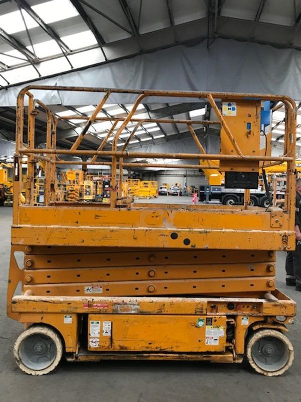 Ne pas mettre en vente NACELLE - GENIE - GS2646 - 1999 - 1065 HEURES - Nacelle: photos 2 Ne pas mettre en vente NACELLE - GENIE - GS2646 - 1999 - 1065 HEURES - Nacelle: photos 2