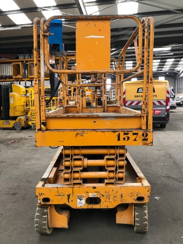 Ne pas mettre en vente NACELLE - GENIE - GS2646 - 1999 - 1065 HEURES - Nacelle: photos 5 Ne pas mettre en vente NACELLE - GENIE - GS2646 - 1999 - 1065 HEURES - Nacelle: photos 5