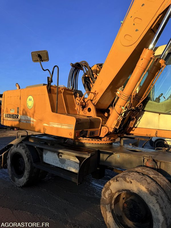 Pelle pelle liebherr A914 LITRONIC - 2002 - 20 000 heures ENTRETIEN LIEBHERR: photos 11