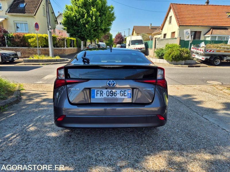 Toyota prius hybride 1.6 finition premium - 2020 - 106 500km - Voiture: photos 5 Toyota prius hybride 1.6 finition premium - 2020 - 106 500km - Voiture: photos 5