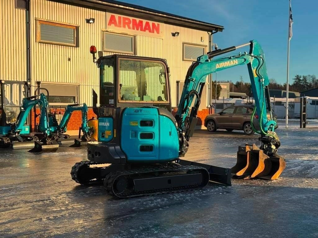 Airman AX 38 U-6 A - Mini pelle: photos 3 Airman AX 38 U-6 A - Mini pelle: photos 3