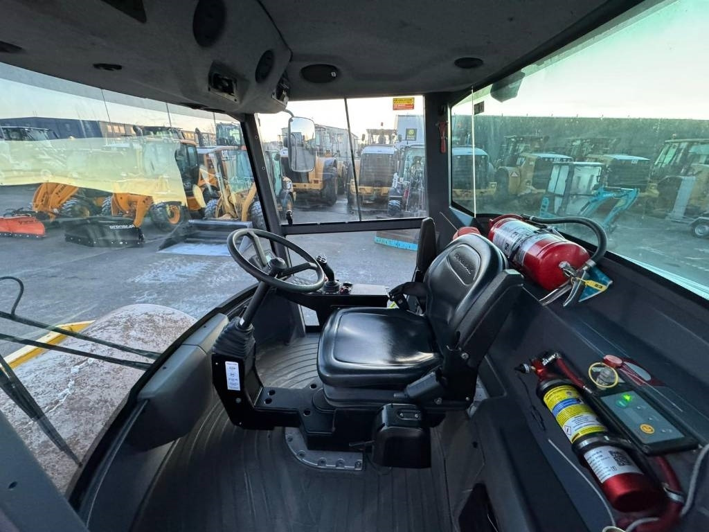 Dynapack CA1500D - Compacteur à pieds de mouton/ Monocylindre: photos 2 Dynapack CA1500D - Compacteur à pieds de mouton/ Monocylindre: photos 2