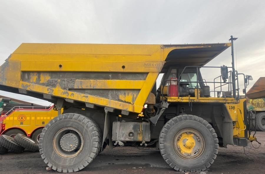 Komatsu HD405-7 - Tombereau rigide: photos 3 Komatsu HD405-7 - Tombereau rigide: photos 3