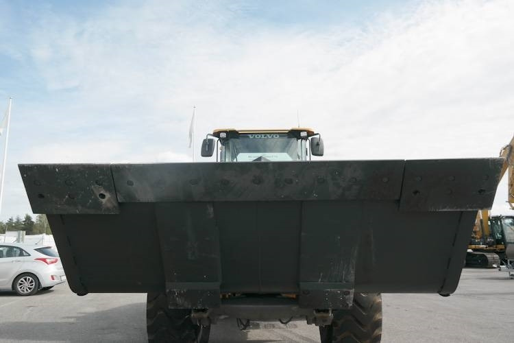 Raukoda 4,5 Kubik - Godet pour chargeur: photos 2 Raukoda 4,5 Kubik - Godet pour chargeur: photos 2