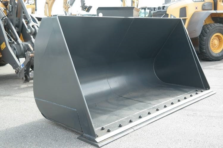 Raukoda 4,5 Kubik - Godet pour chargeur: photos 1 Raukoda 4,5 Kubik - Godet pour chargeur: photos 1