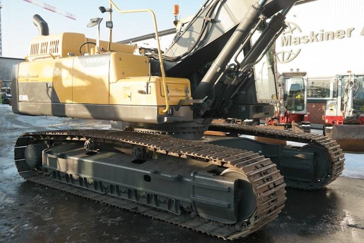 Volvo EC 380 D L - Pelle sur chenille: photos 3 Volvo EC 380 D L - Pelle sur chenille: photos 3