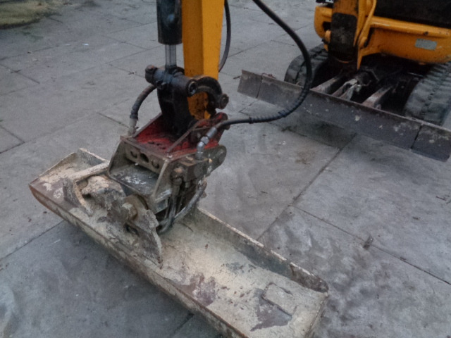 Mini pelle JCB 8018: photos 7