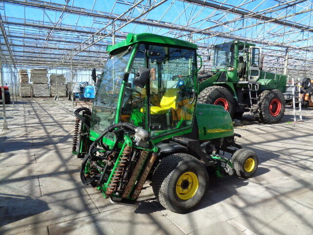John Deere 3235C - Motofaucheuse: photos 1 John Deere 3235C - Motofaucheuse: photos 1