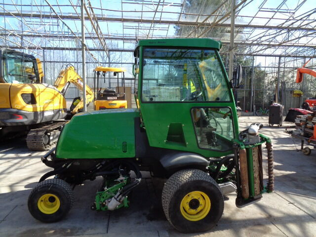 John Deere 3235C - Motofaucheuse: photos 4 John Deere 3235C - Motofaucheuse: photos 4
