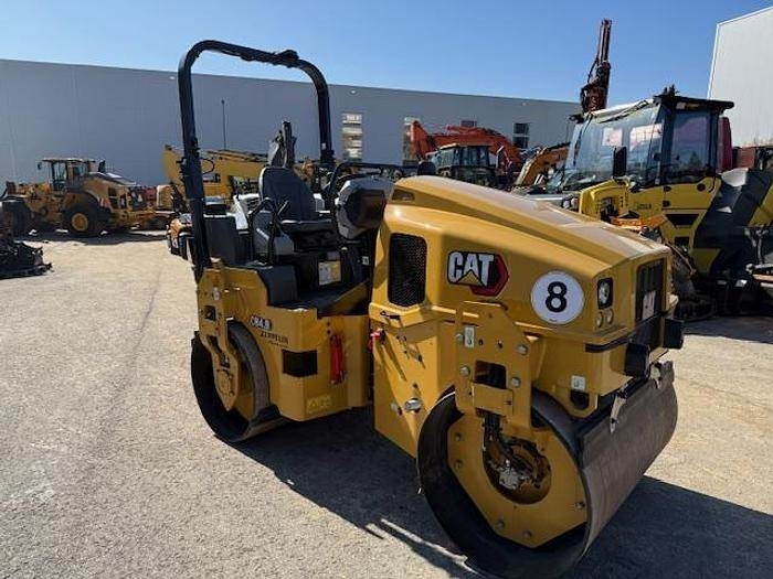 CAT CB4.0  - Rouleau compresseur: photos 2 CAT CB4.0  - Rouleau compresseur: photos 2
