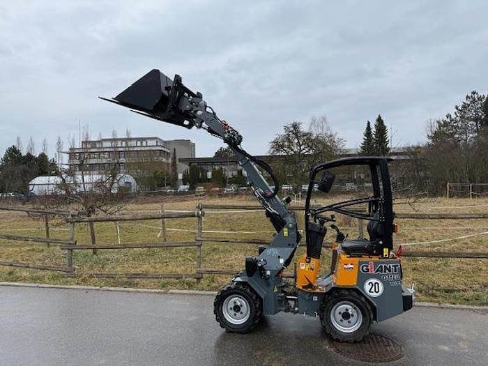 GiANT G1100  - Chargeuse sur pneus: photos 1 GiANT G1100  - Chargeuse sur pneus: photos 1