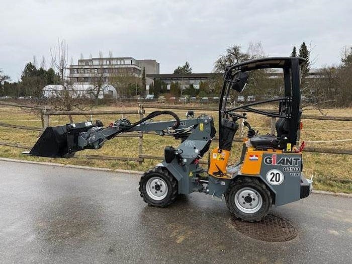 GiANT G1100  - Chargeuse sur pneus: photos 2 GiANT G1100  - Chargeuse sur pneus: photos 2