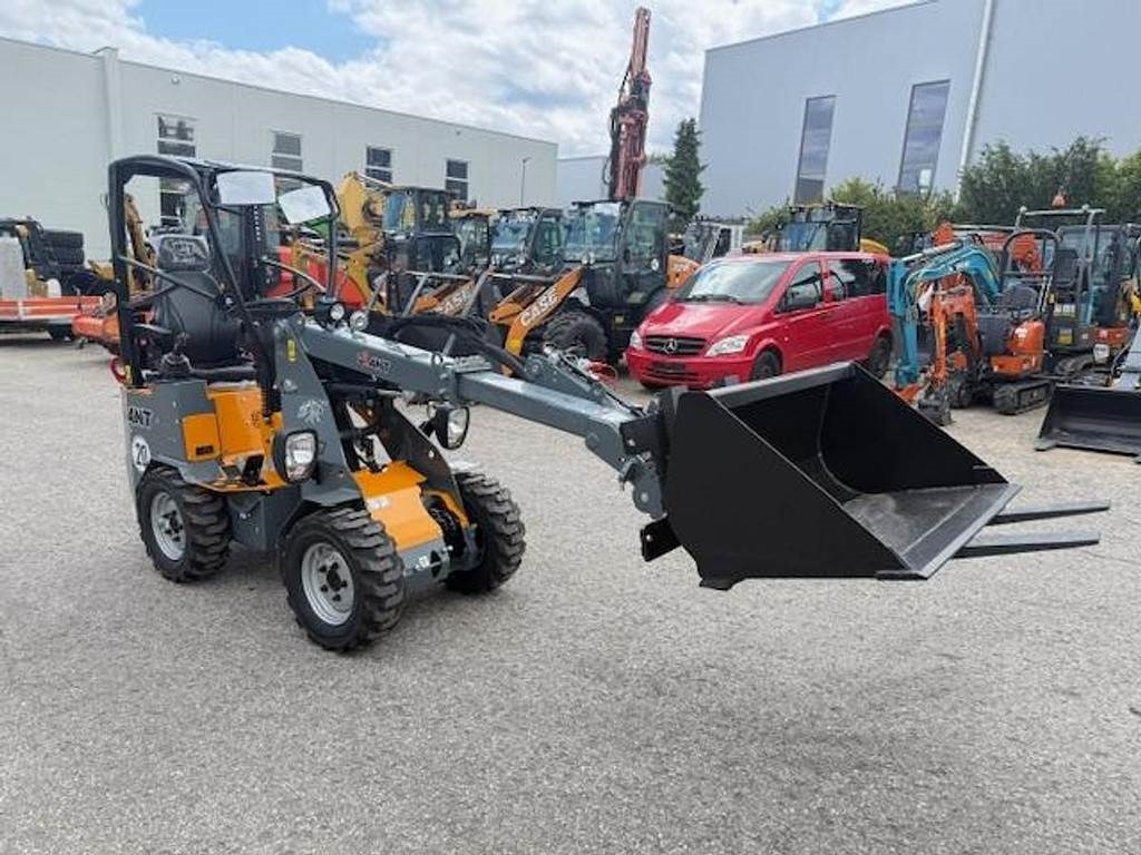 GiANT G1200 Tele  - Chargeuse sur pneus: photos 3 GiANT G1200 Tele  - Chargeuse sur pneus: photos 3