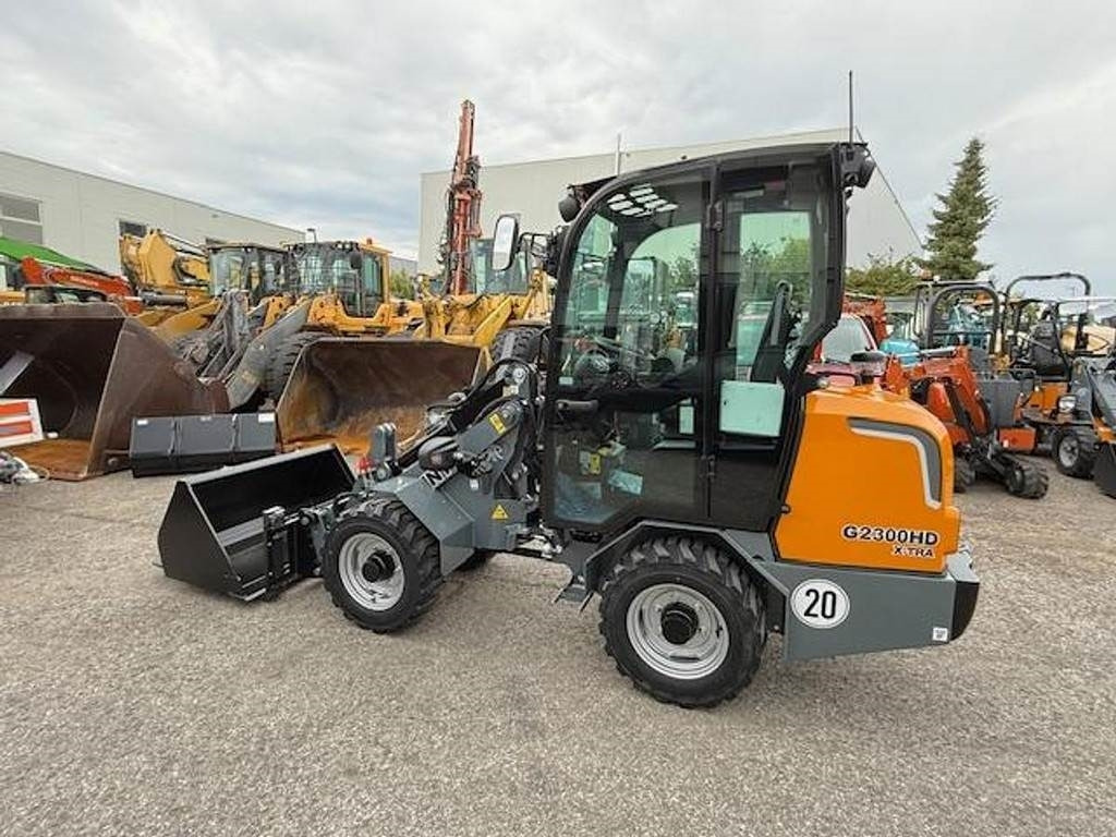 GiANT G2300 X-TRA HD  - Chargeuse sur pneus: photos 4 GiANT G2300 X-TRA HD  - Chargeuse sur pneus: photos 4