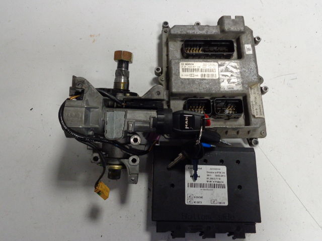 Bosch ECU complete set with PTM and ignition with key - Bloc de gestion pour Camion: photos 1 Bosch ECU complete set with PTM and ignition with key - Bloc de gestion pour Camion: photos 1
