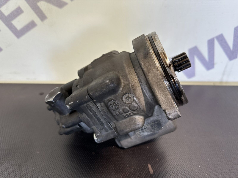 DAF power steering pump - Pompe de support pour Camion: photos 3 DAF power steering pump - Pompe de support pour Camion: photos 3