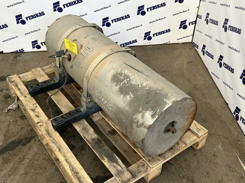 Iveco Exhaust catalyst - Silencieux pour Camion: photos 3 Iveco Exhaust catalyst - Silencieux pour Camion: photos 3