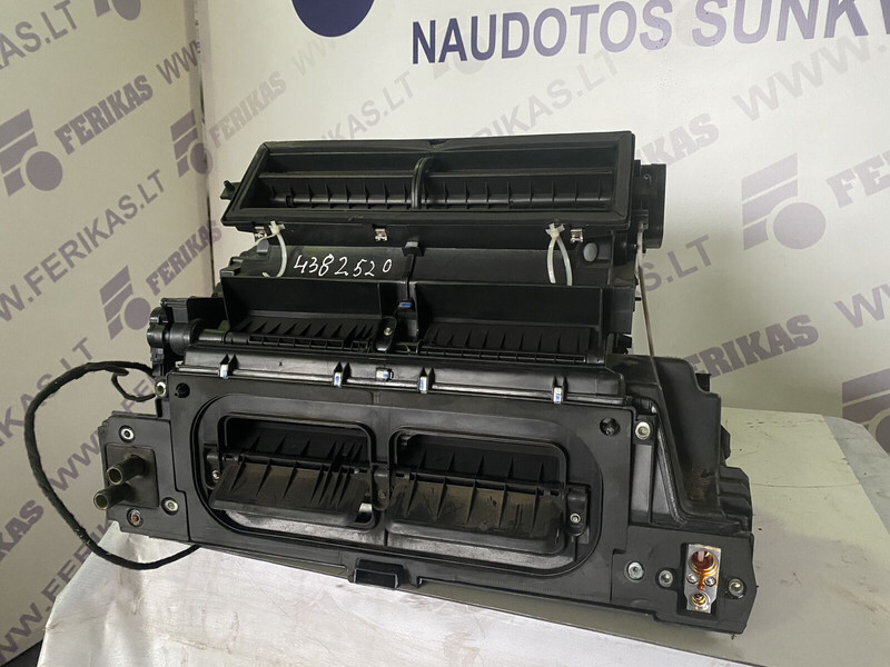 Iveco STRALIS - Chauffage/ Ventilation pour Camion: photos 1 Iveco STRALIS - Chauffage/ Ventilation pour Camion: photos 1