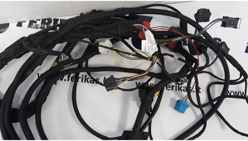 Mercedes-Benz bumper wiring harness - Câble/ Fil pour Camion: photos 3 Mercedes-Benz bumper wiring harness - Câble/ Fil pour Camion: photos 3
