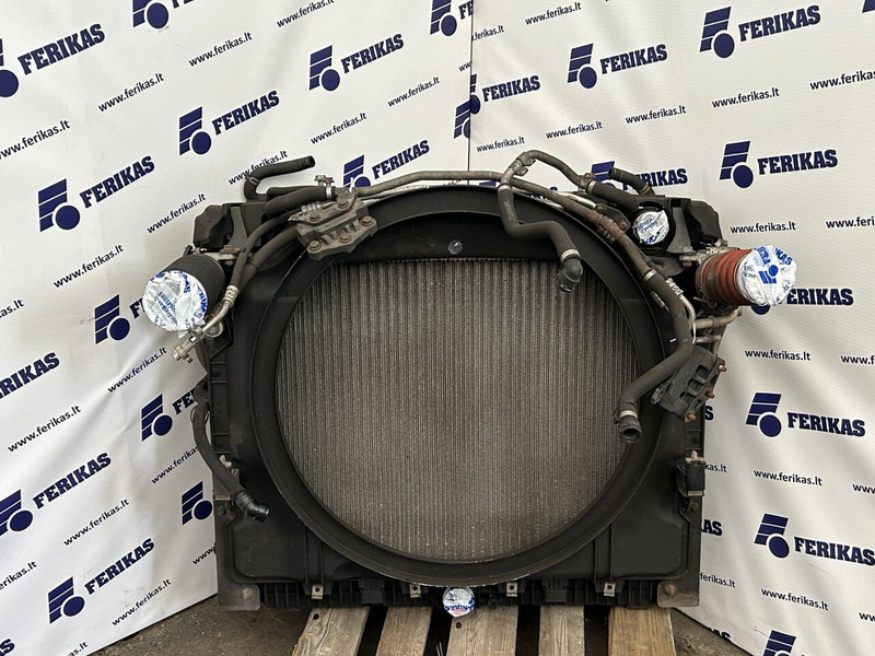 Mercedes-Benz radiators set - Radiateur: photos 4 Mercedes-Benz radiators set - Radiateur: photos 4