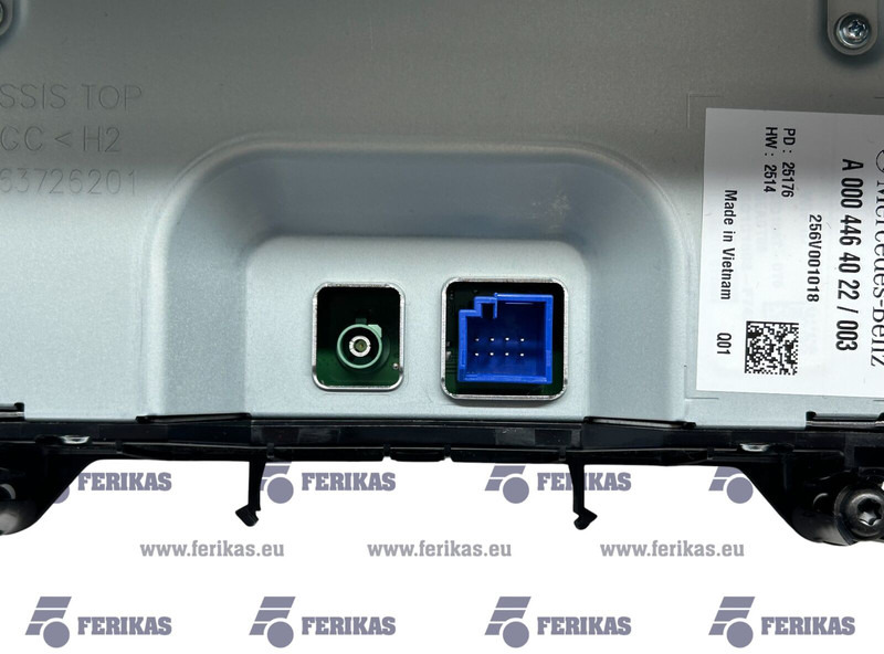 Mercedes-Benz multimedia, radio unit - Pièces de rechange: photos 4 Mercedes-Benz multimedia, radio unit - Pièces de rechange: photos 4