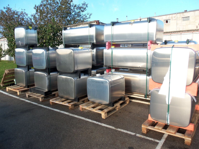 Renault / Volvo Complete aluminum fuel tank new or used 690L - 175cm, wi - Réservoir de carburant pour Camion: photos 5 Renault / Volvo Complete aluminum fuel tank new or used 690L - 175cm, wi - Réservoir de carburant pour Camion: photos 5