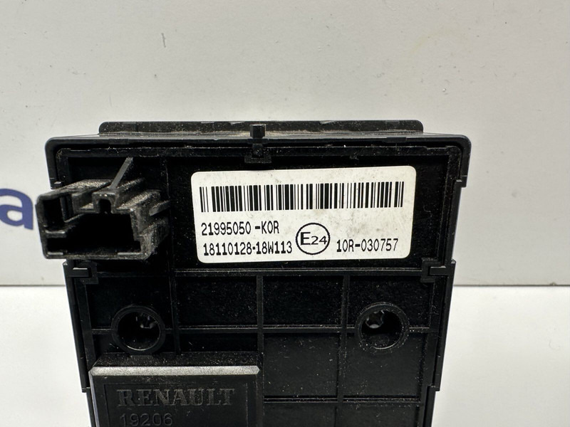 Renault lights switch - Panel de instrumentos pour Camion: photos 3 Renault lights switch - Panel de instrumentos pour Camion: photos 3
