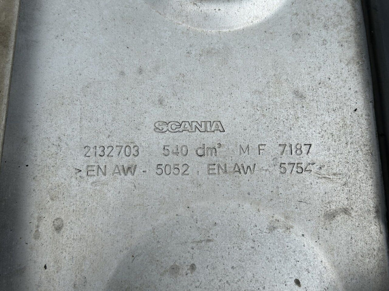 Réservoir de carburant pour Camion Scania 540L with brackets: photos 6 Réservoir de carburant pour Camion Scania 540L with brackets: photos 6